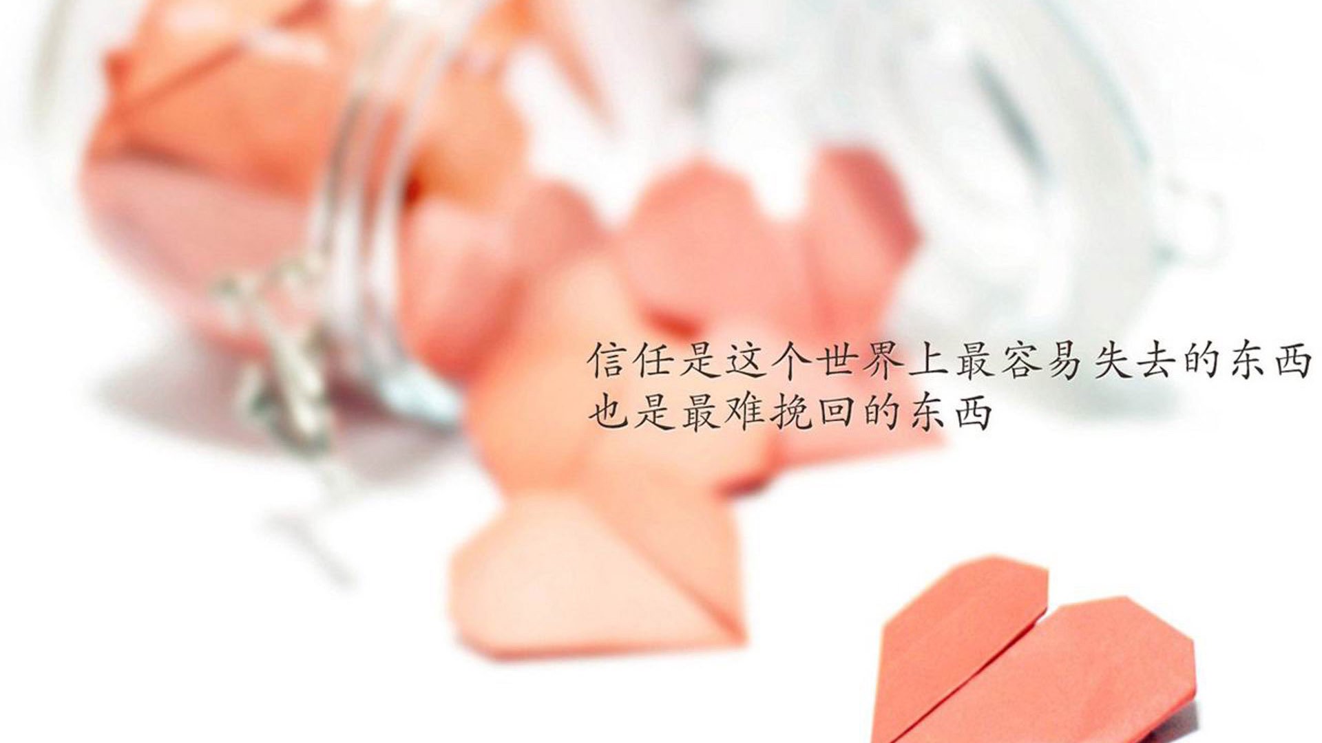 _夜灯光雪地赛：光影交错的冬日盛宴_，雪地里的灯光