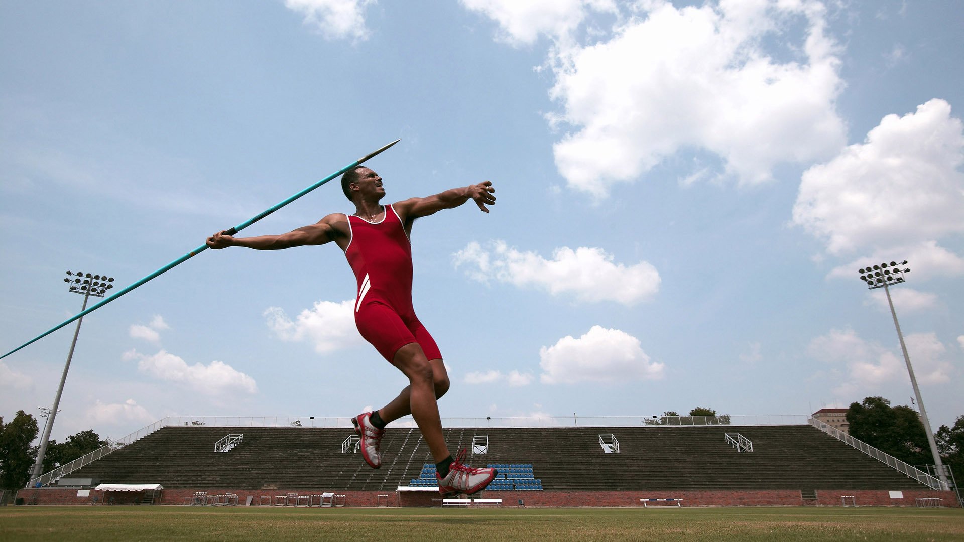 爱游戏登录入口-“足球公益跑活动走进社区，促进全民健身”，足球公益项目简介