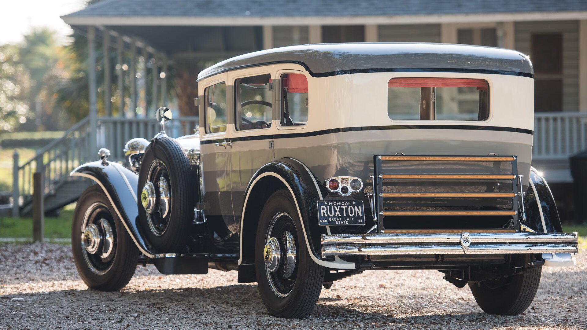 球队是否针对主场比赛设计更为激进的推进策略,主场队伍